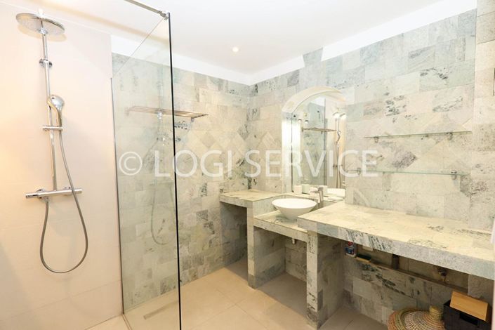 Image No.5-Appartement de 1 chambre à vendre à Grimaud