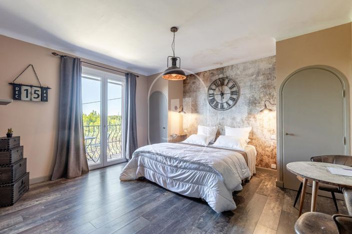 Image No.6-7 Bed House for sale