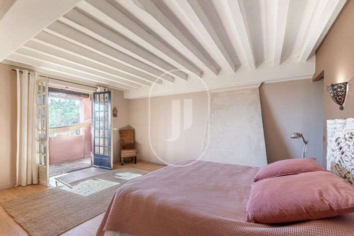 Image No.7-7 Bed House for sale