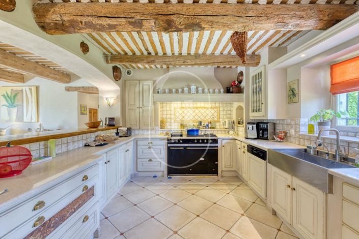 Image No.3-5 Bed House for sale