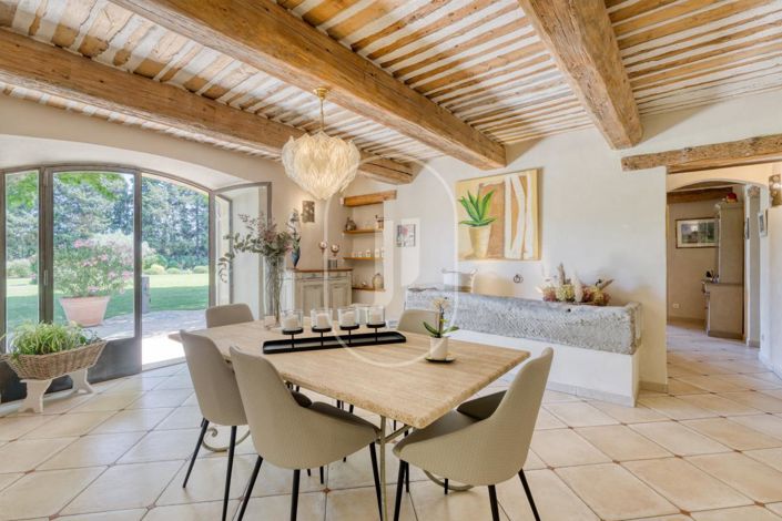 Image No.4-5 Bed House for sale