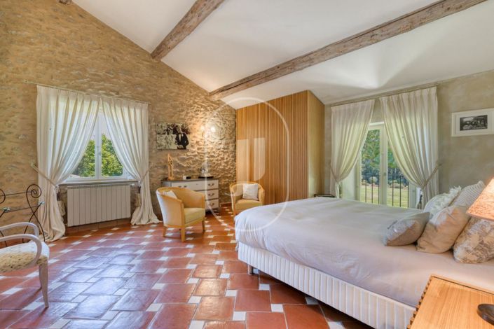 Image No.7-5 Bed House for sale