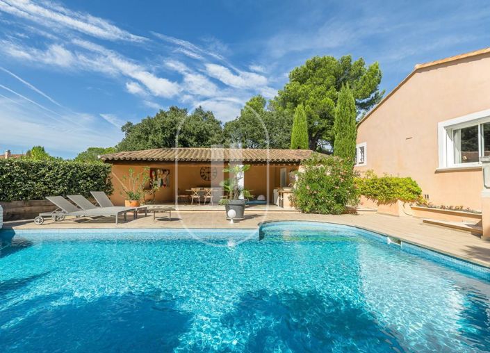 Image No.11-5 Bed House for sale