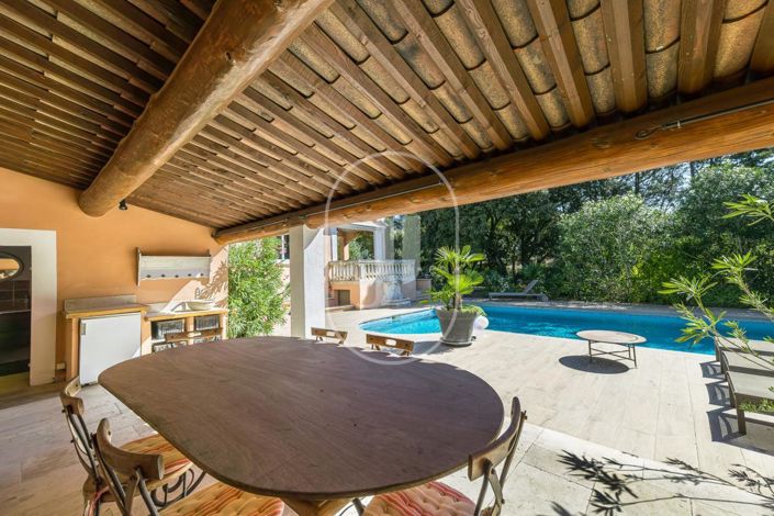 Image No.2-5 Bed House for sale