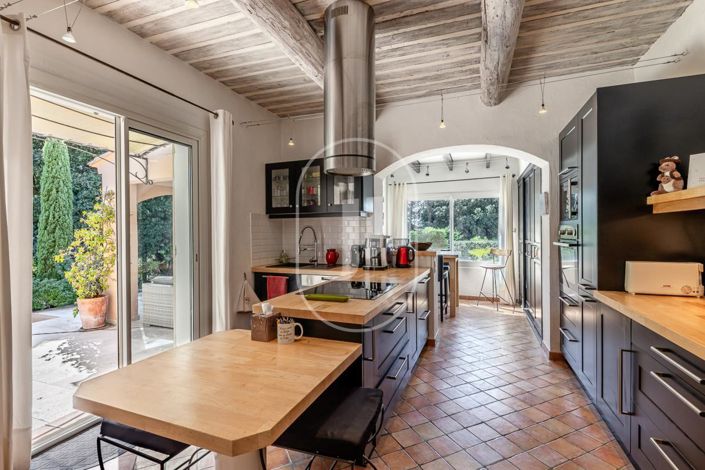 Image No.3-5 Bed House for sale