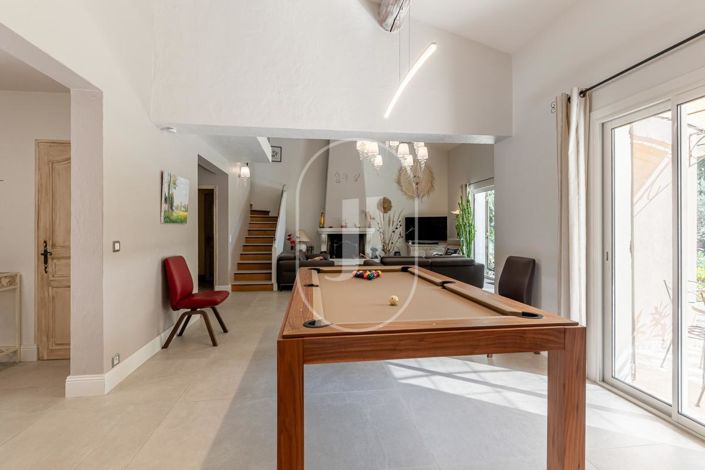 Image No.5-5 Bed House for sale