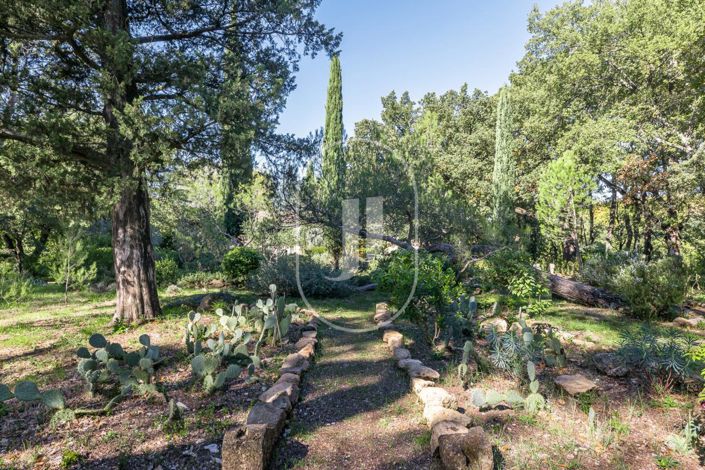 Image No.13-6 Bed House for sale