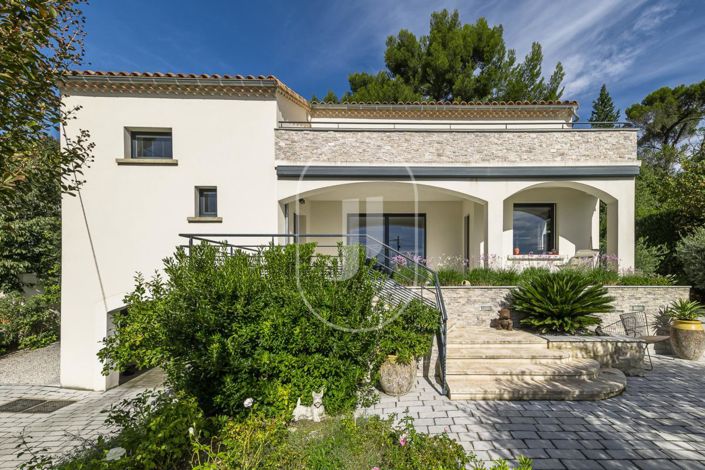 Image No.12-5 Bed House for sale