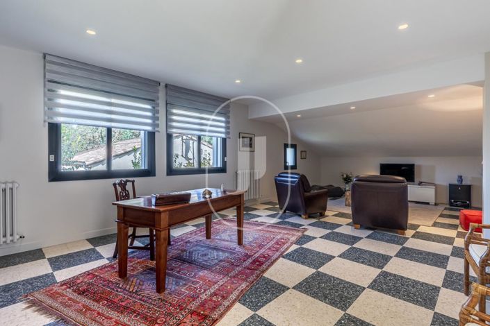 Image No.15-5 Bed House for sale