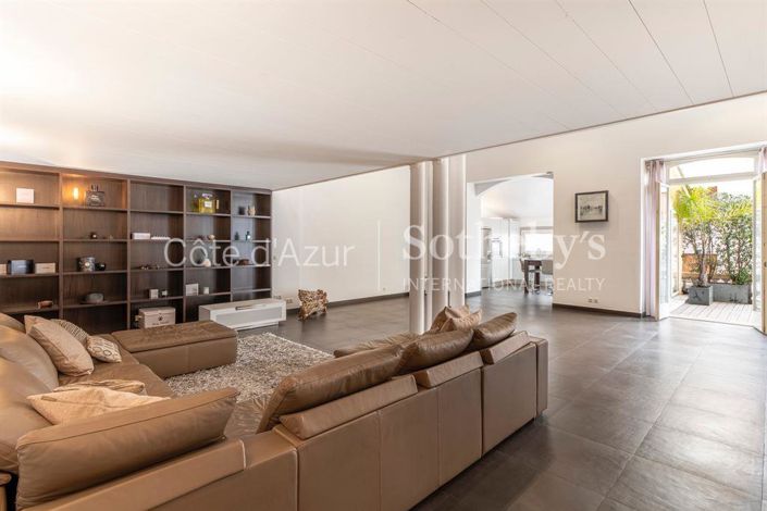 Image No.7-2 Bed House for sale