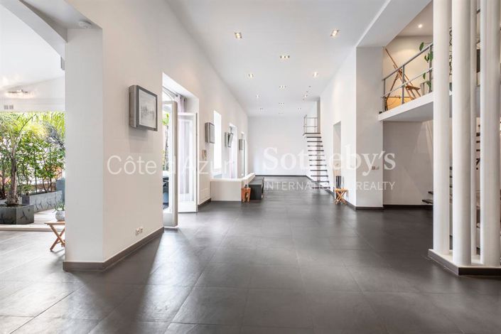 Image No.8-2 Bed House for sale