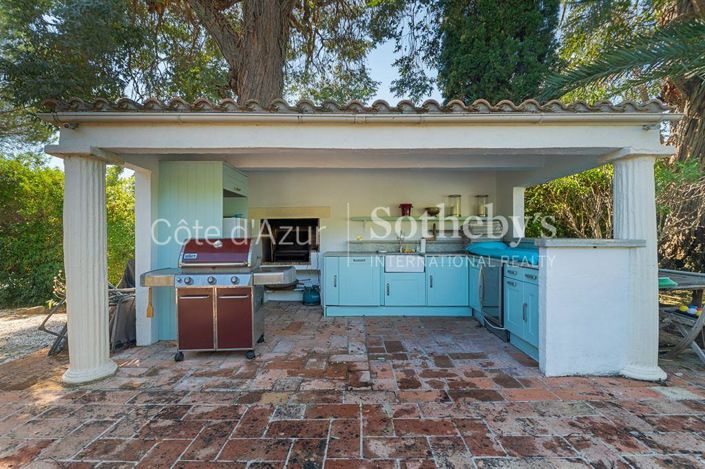 Image No.10-7 Bed House for sale