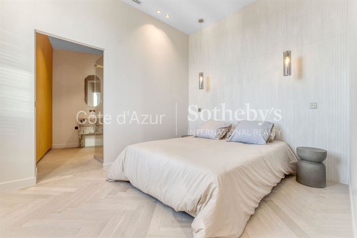 Image No.14-2 Bed House for sale