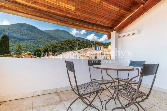 Image No.11-2 Bed House for sale