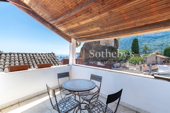 Image No.12-2 Bed House for sale