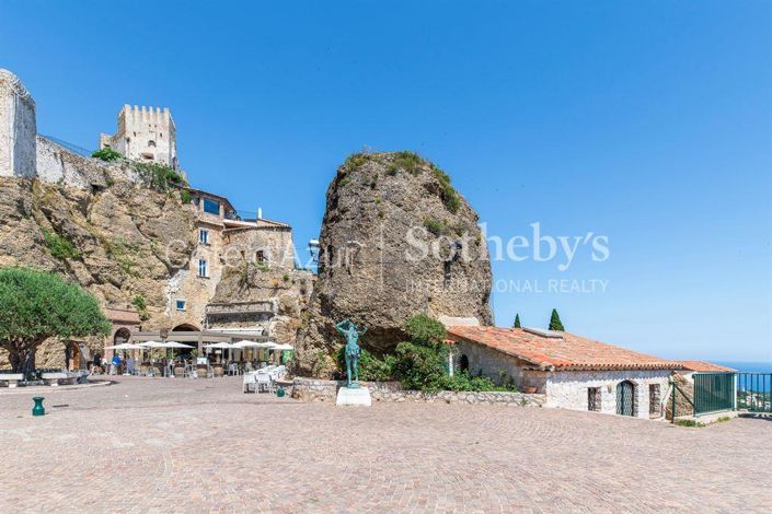 Image No.20-2 Bed House for sale