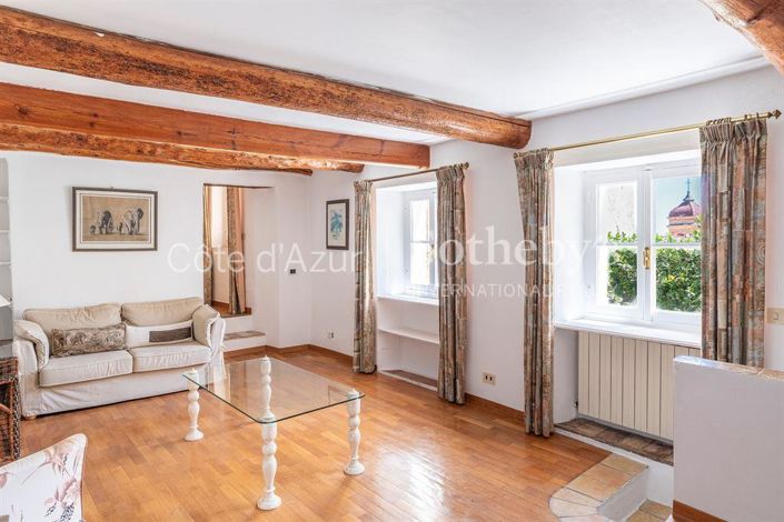 Image No.5-2 Bed House for sale