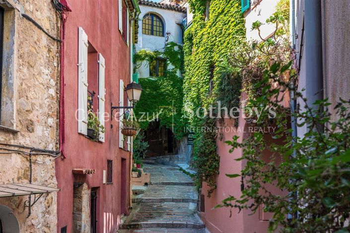 Image No.9-2 Bed House for sale