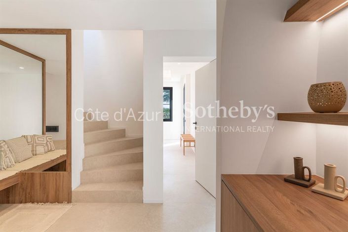 Image No.11-4 Bed House for sale