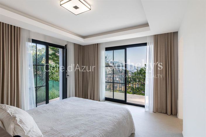 Image No.13-4 Bed House for sale