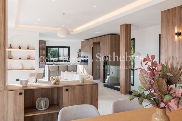 Image No.3-4 Bed House for sale