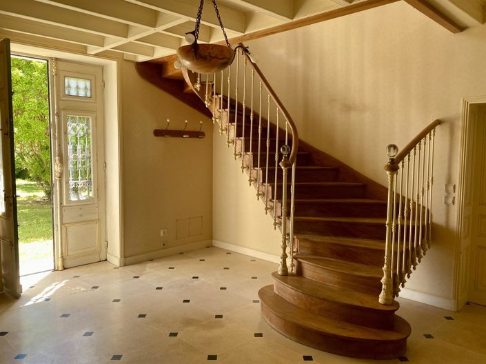 Image No.5-4 Bed Property for sale