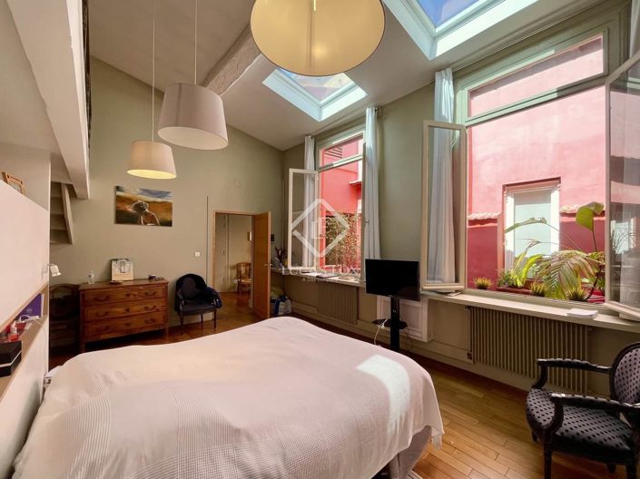 Image No.22-5 Bed Apartment for sale