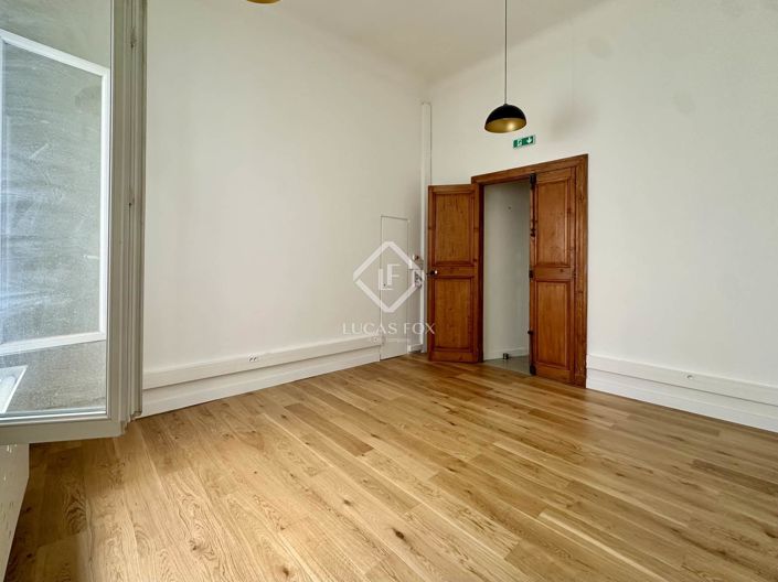 Image No.8-5 Bed Apartment for sale