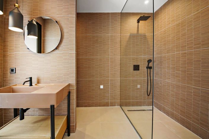 Image No.15-4 Bed House for sale