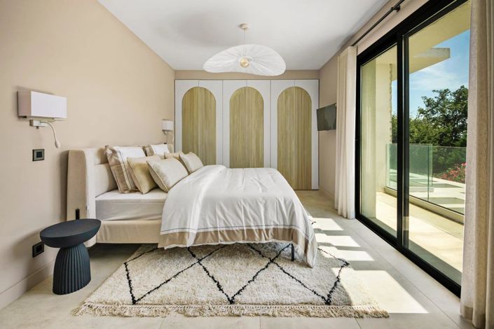 Image No.8-4 Bed House for sale