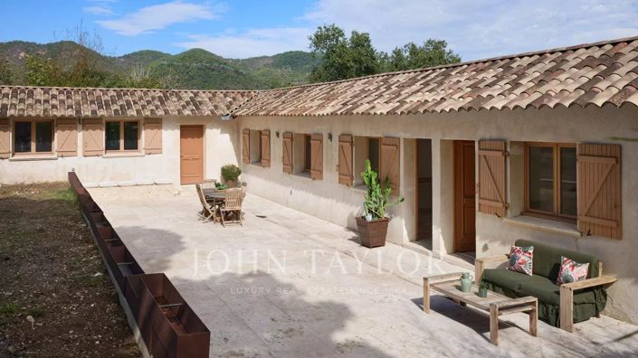 Image No.20-8 Bed House for sale