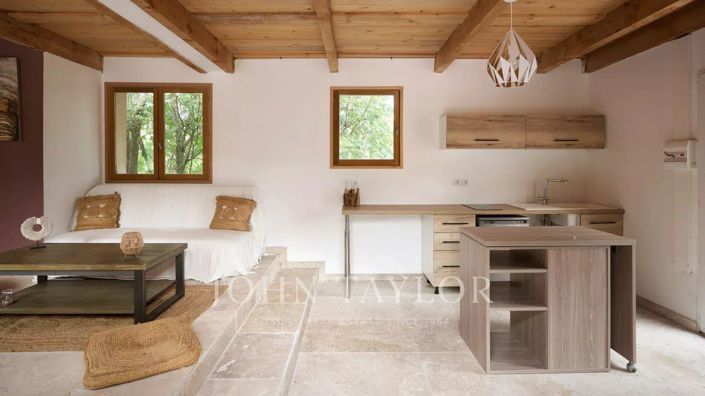 Image No.23-8 Bed House for sale