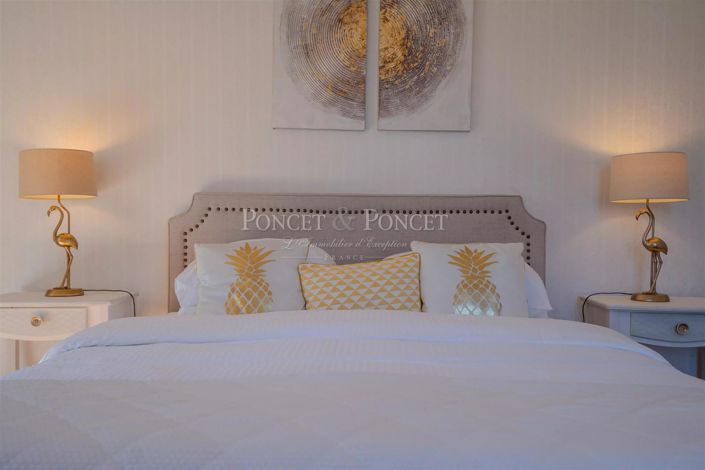 Image No.12-10 Bed House for sale