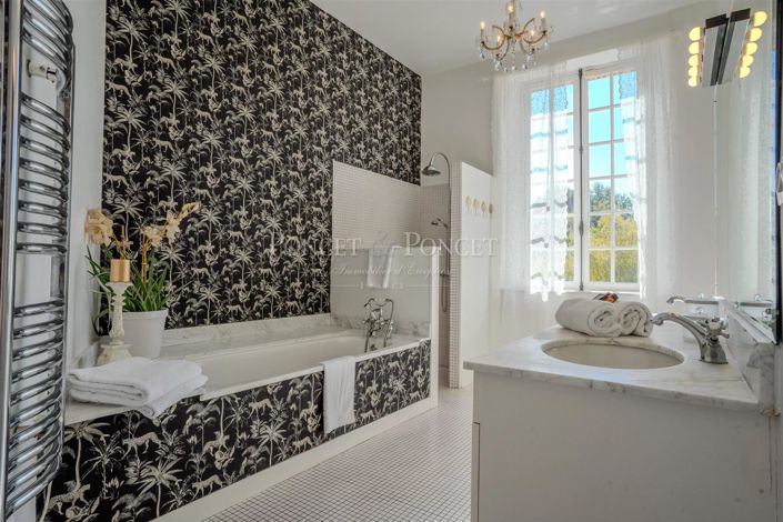 Image No.14-10 Bed House for sale