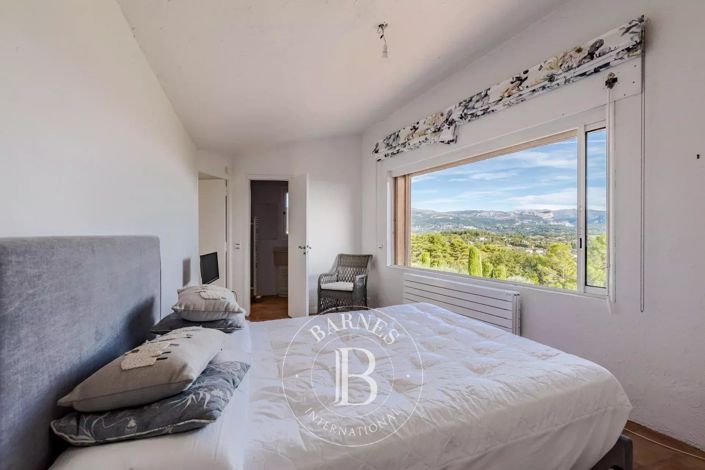 Image No.13-3 Bed House for sale