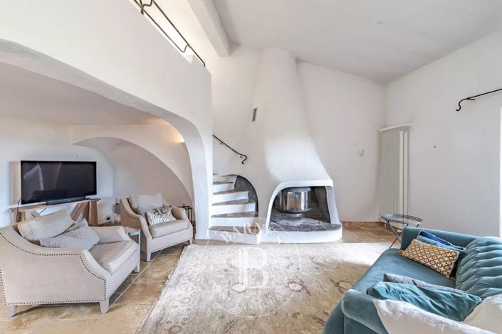 Image No.7-3 Bed House for sale