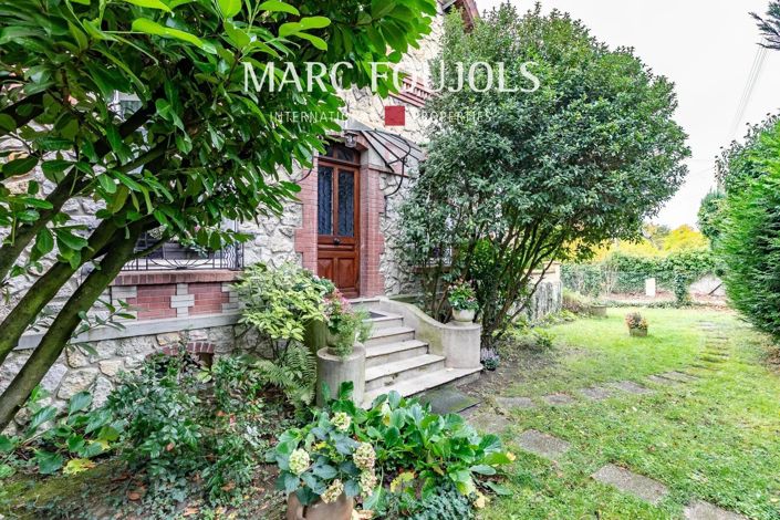 Image No.2-5 Bed House for sale