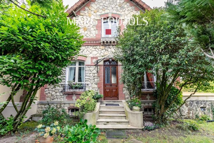 Image No.4-5 Bed House for sale