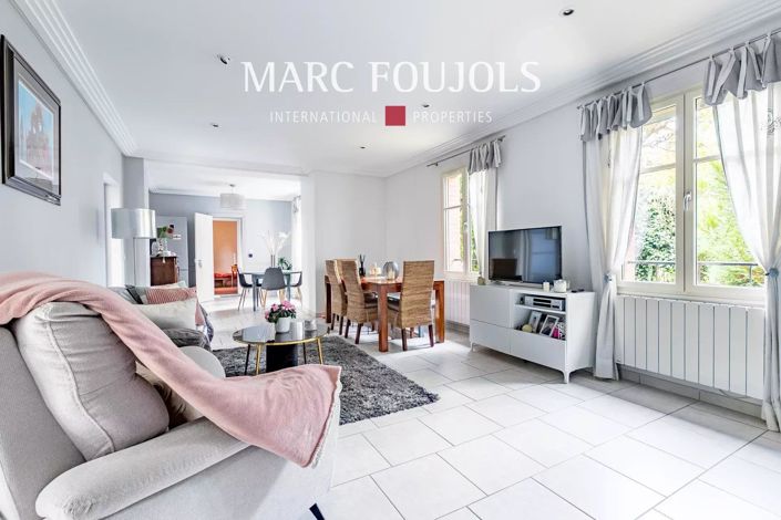 Image No.7-5 Bed House for sale