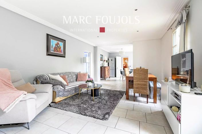 Image No.9-5 Bed House for sale