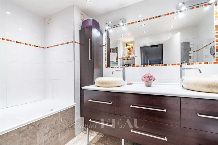 Image No.10-Appartement de 4 chambres à vendre à Neuilly-sur-Seine