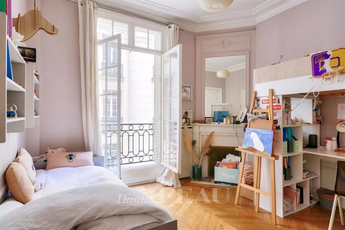 Image No.11-3 Bed Apartment for sale