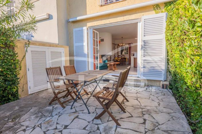 Image No.3-Maison de 2 chambres à vendre à Grimaud