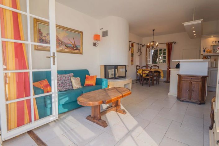 Image No.4-2 Bed House for sale