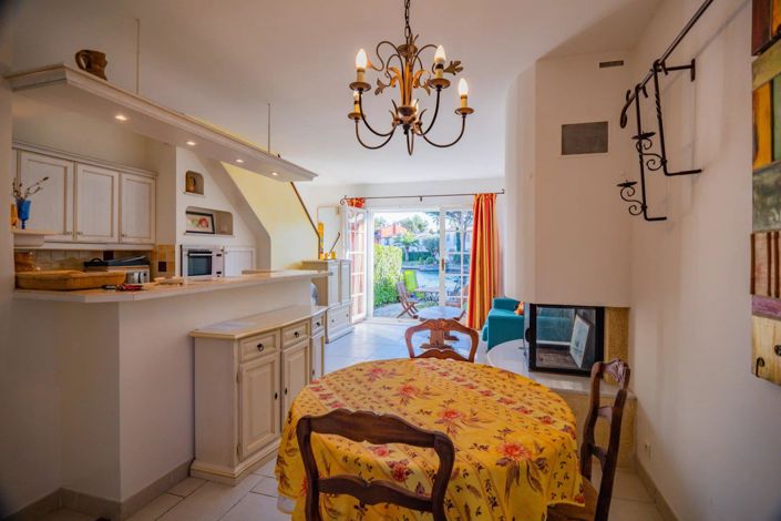 Image No.6-2 Bed House for sale