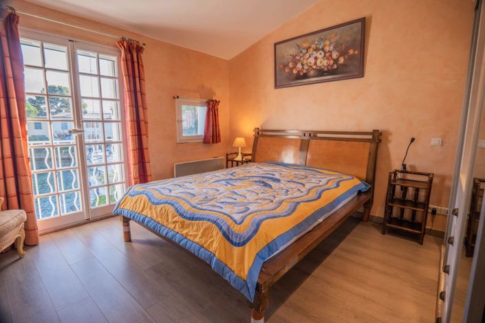 Image No.7-2 Bed House for sale