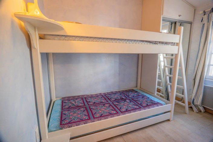 Image No.8-2 Bed House for sale