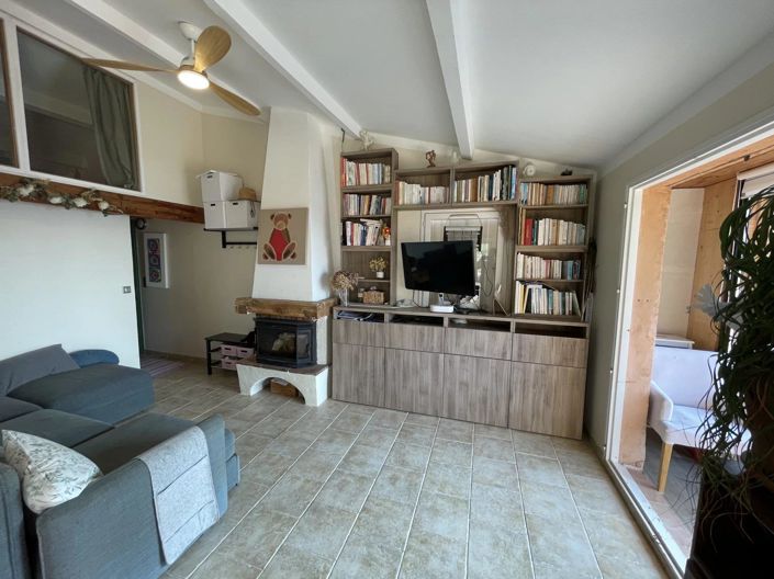 Image No.8-Apartment for sale