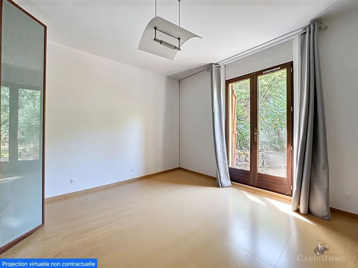 Image No.21-4 Bed House for sale