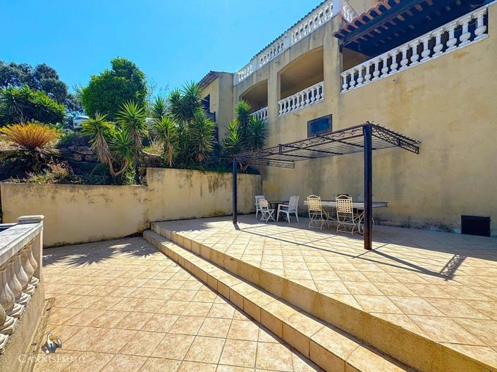 Image No.3-4 Bed House for sale